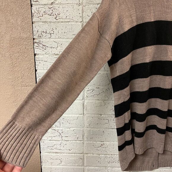 AGB XL brown/black Button Back striped sweater - Picture 3 of 9